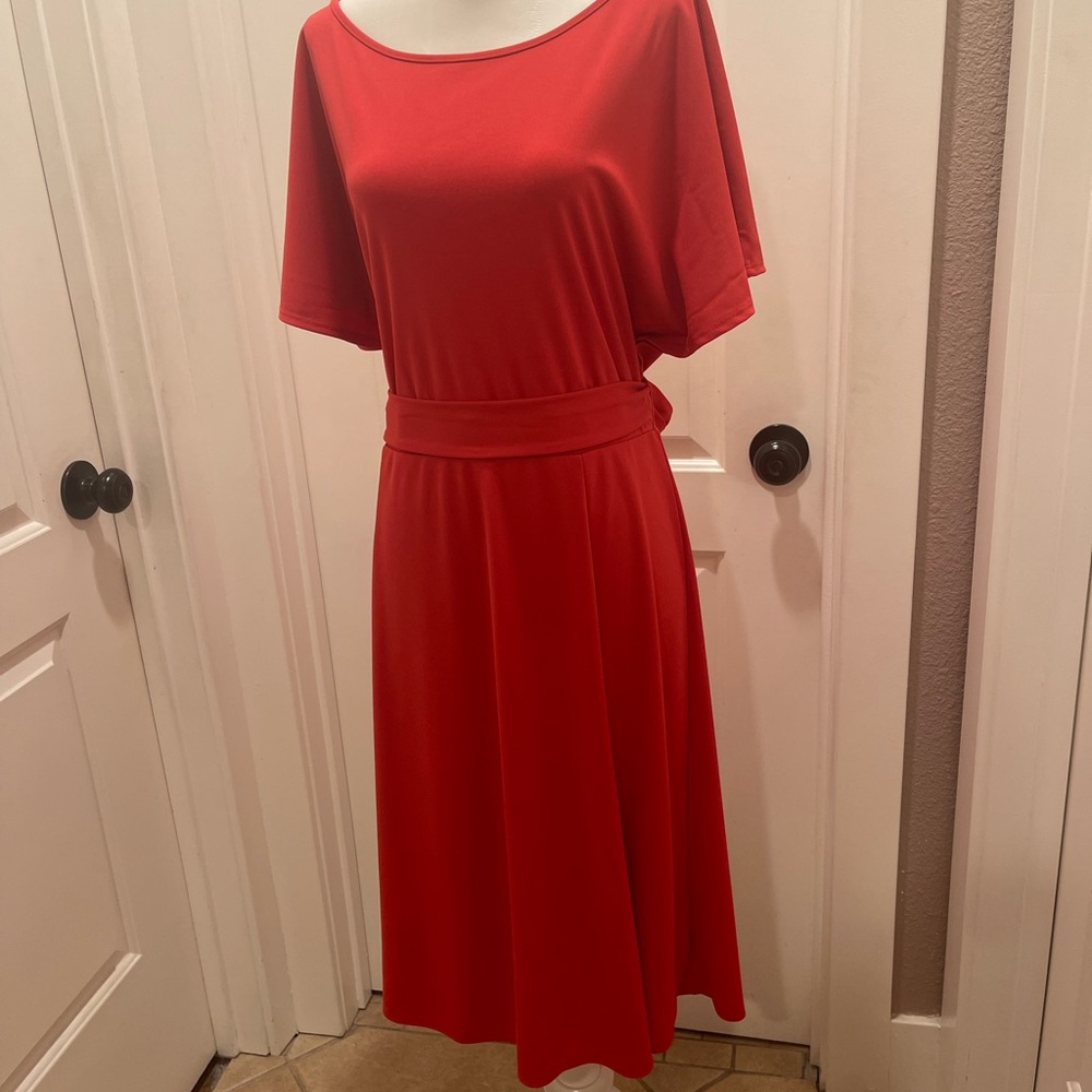 Beautiful dress - Picture 2 of 5
